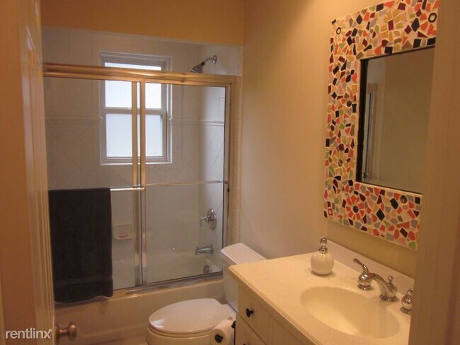 Building Photo - 3670 Ashworth Dr