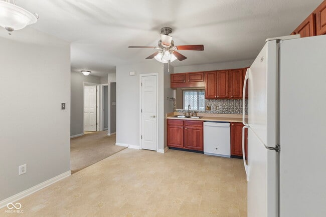 Building Photo - 5918 Remrod Dr