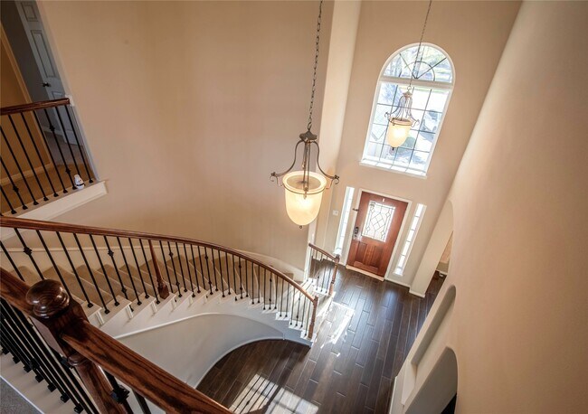 Building Photo - 2802 Silhouette Bay Dr