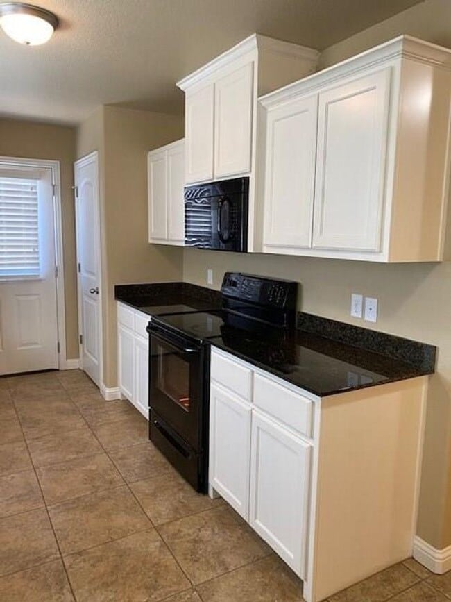 Building Photo - 3113 Weave Ct