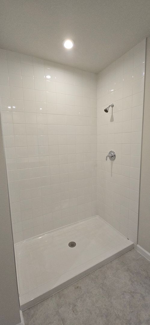 Building Photo - South Villages