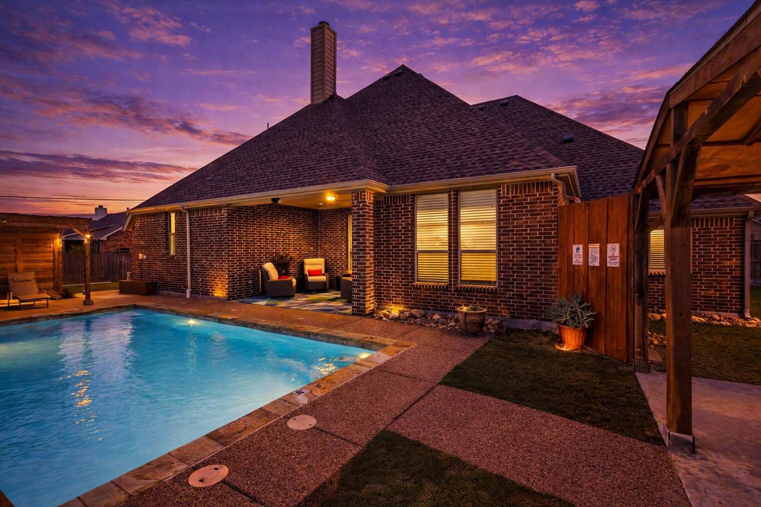 Building Photo - 206 S Meadow Dr