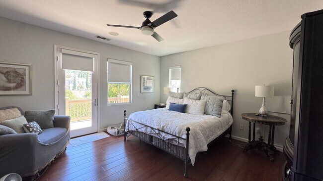 Building Photo - Luxury 4 Bedroom Home in La Costa Greens