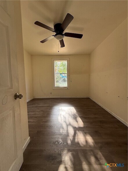 Building Photo - 504 S Brookman
