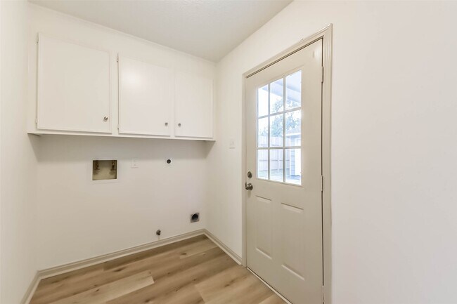 Building Photo - 4214 Brightwood Dr