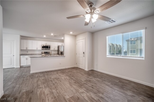 Building Photo - 6832 Sunflower Flds St