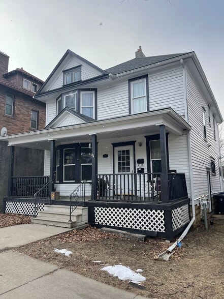 Building Photo - 622 S 4th St