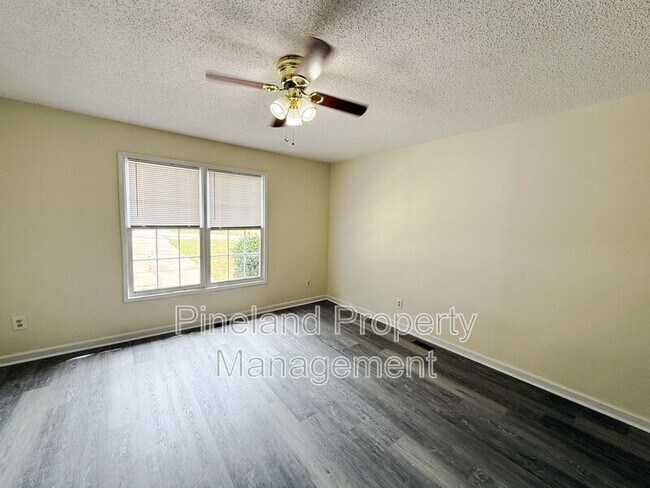 Building Photo - 518 Suffolk Ct