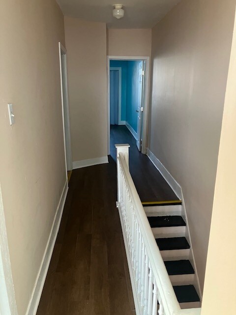 Building Photo - 6115 Lansdowne Ave