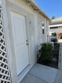 Building Photo - 136 Orange Grove Ave