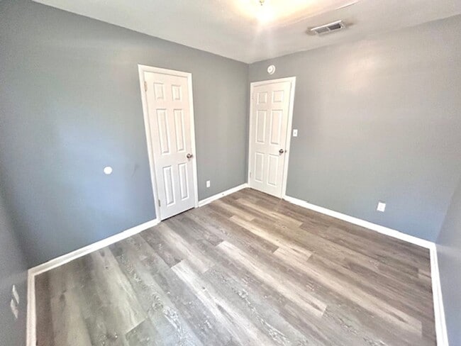 Building Photo - 3218 Teton Dr NW