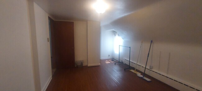 Building Photo - 369 Kaercher St