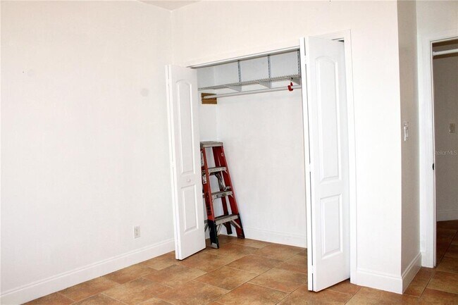 Building Photo - 8829 Coral Palms Ct