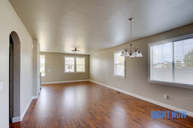 Building Photo - 4648 N Elisha Ave