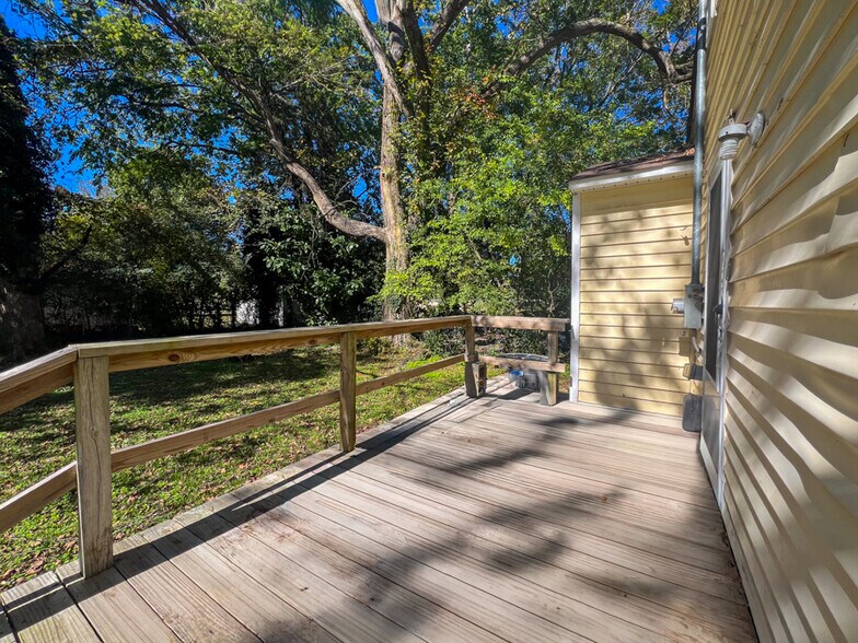 Building Photo - 404 N 10th Ave