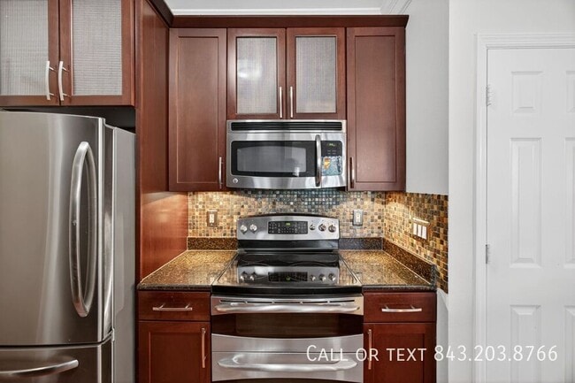 Building Photo - 1589 Cambridge Lakes Dr