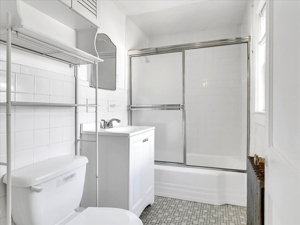 Building Photo - 16 Kilby St