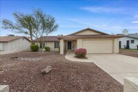 Building Photo - Spectacular Updates, 3 Bedroom 2 Bath