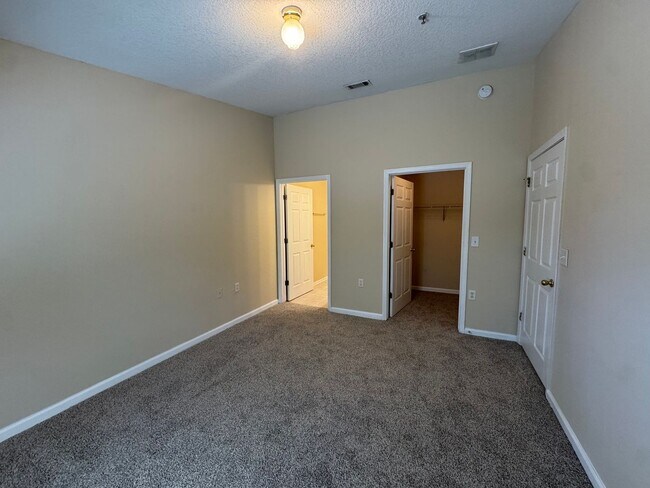 Building Photo - 5051 Playpen Dr