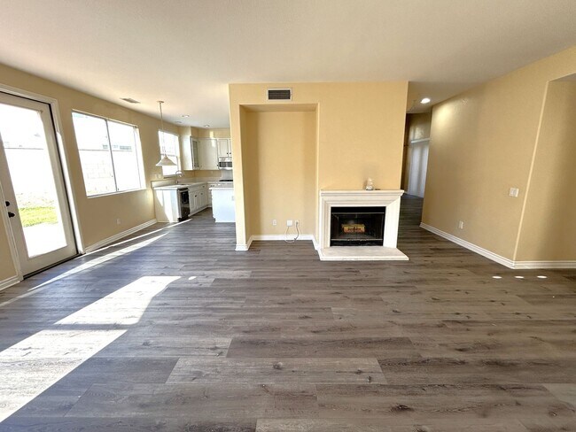 Building Photo - TORREY PINES DR CHINO HILLS 91709 (4 BED/ 2 BATH)