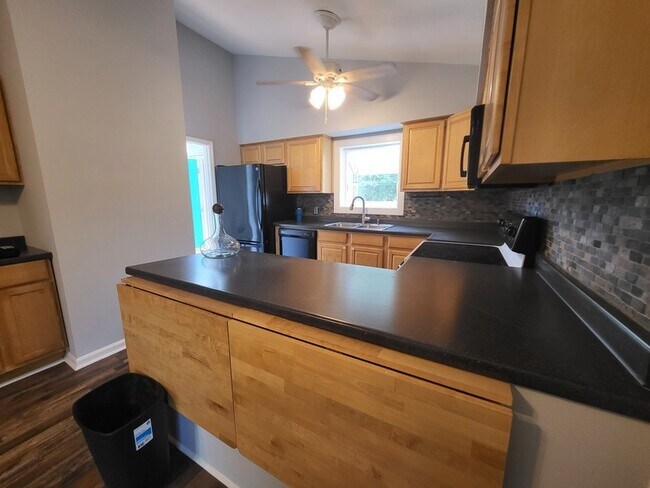 Building Photo - 3106 Point Clear Dr