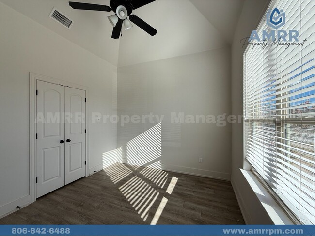 Building Photo - 1704 102nd St