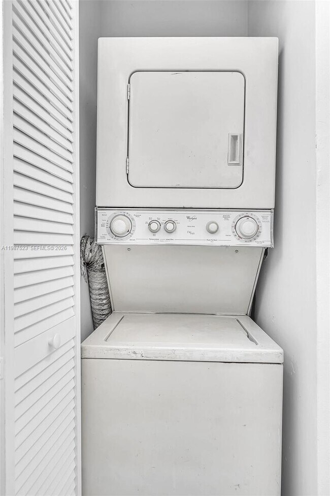 Building Photo - 1701 NW 96th Terrace