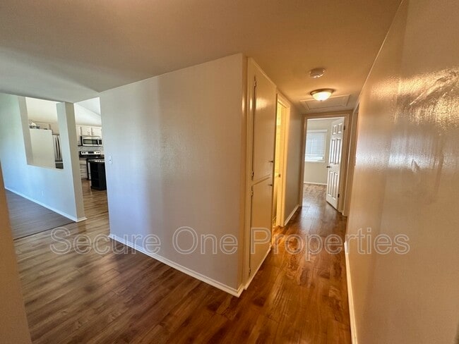 Building Photo - 29362 Hillrise Dr