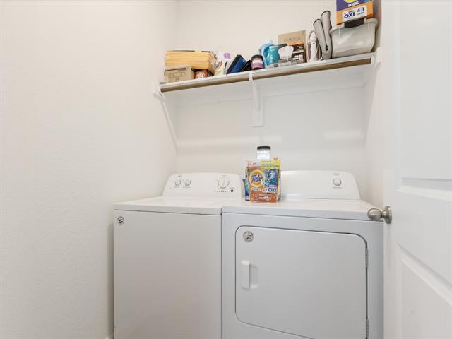 Building Photo - 2077 Hartley Dr