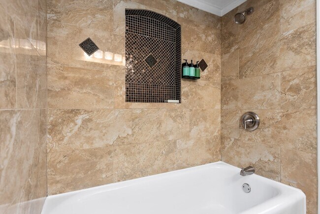 Building Photo - 2406 Arbor St