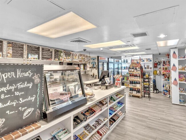 Building Photo - 650 West Ave