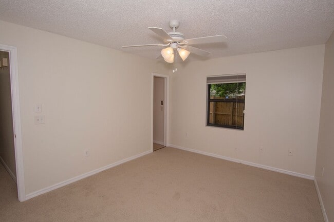 Building Photo - 1618 Asher Ln