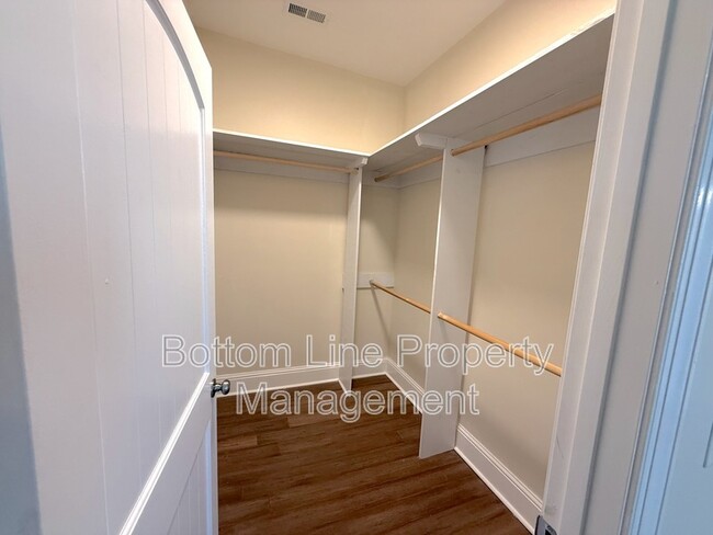 Building Photo - 706 S Chester St
