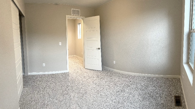 Building Photo - 6008 Callan Dr