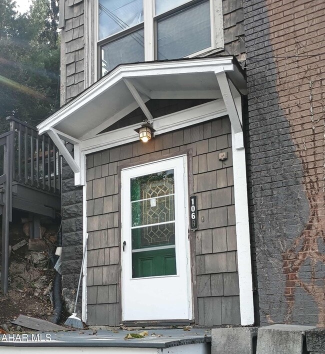 Building Photo - 106 Ruskin Dr