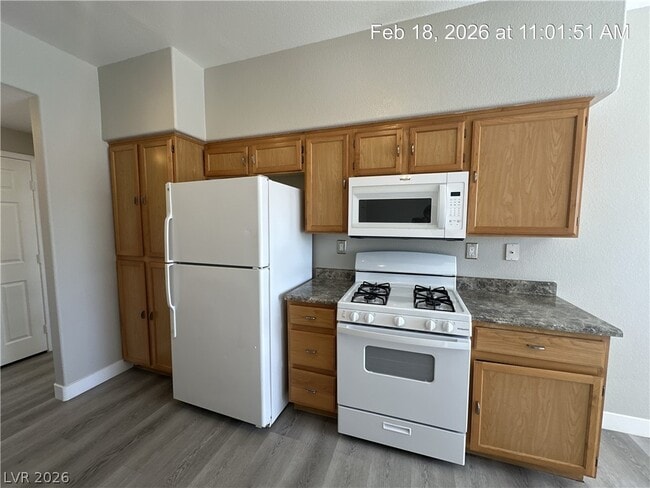 Building Photo - 1050 E Cactus Ave