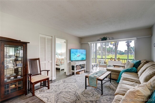 Building Photo - 5563 NE Gulfstream Way