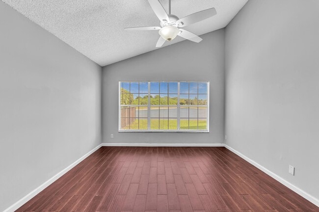 Building Photo - 22492 Middletown Dr