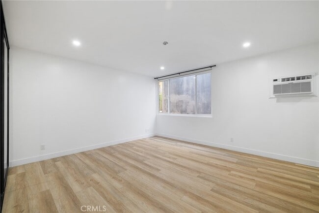 Building Photo - 17000 Burbank Blvd