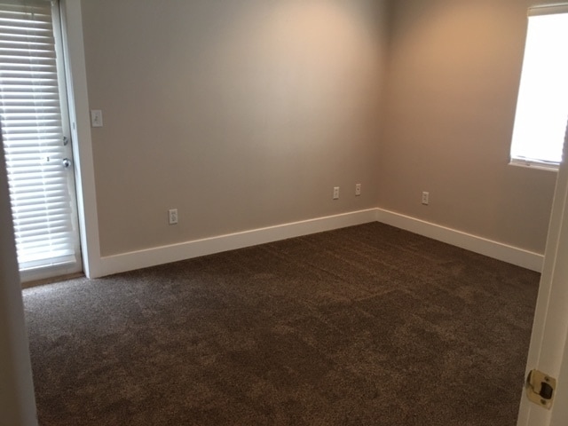 Building Photo - Best location on the Westside