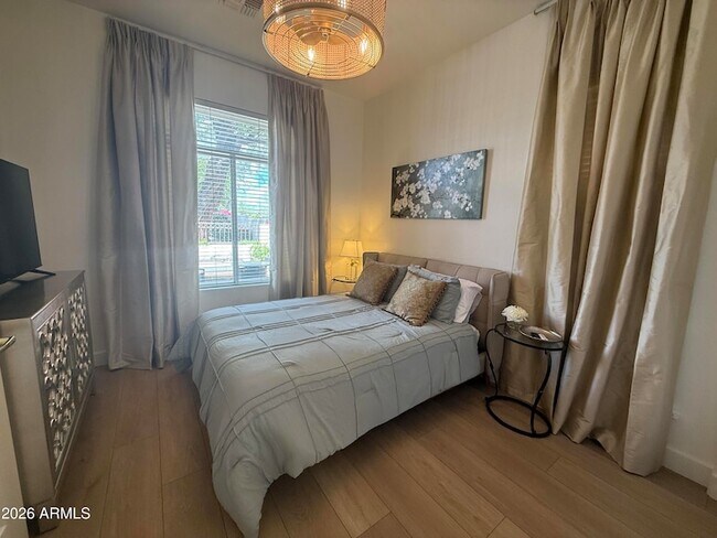 Building Photo - 7979 E Princess Dr