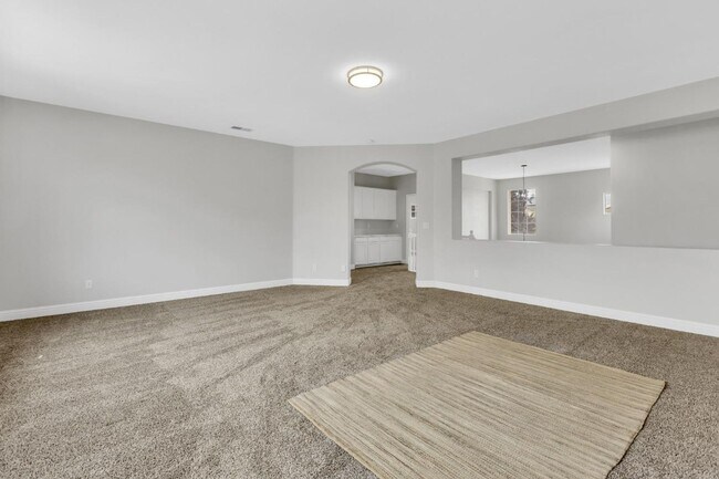 Building Photo - Gorgeous East Elk Grove Home