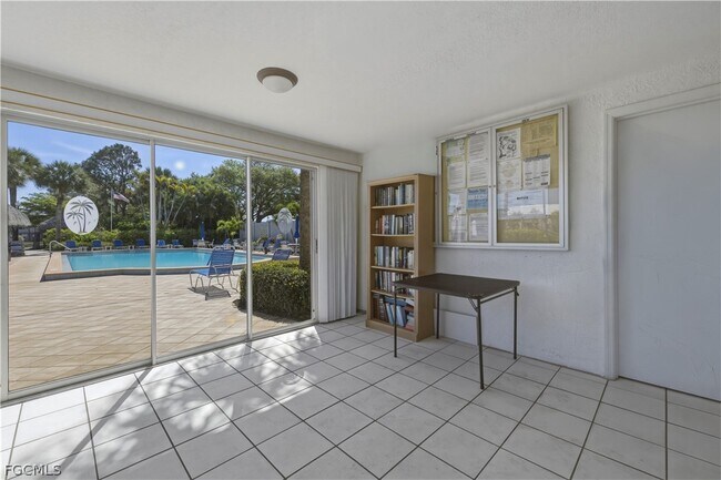 Building Photo - 876 Gulf Pavillion Dr