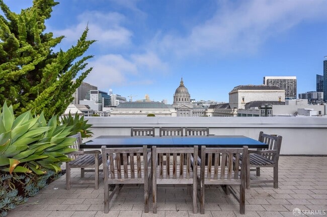 Building Photo - 388 Fulton St