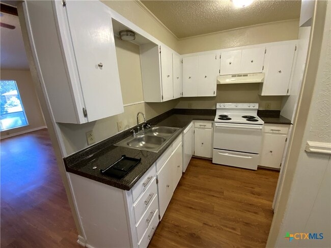 Building Photo - 510 B Cheyenne Dr