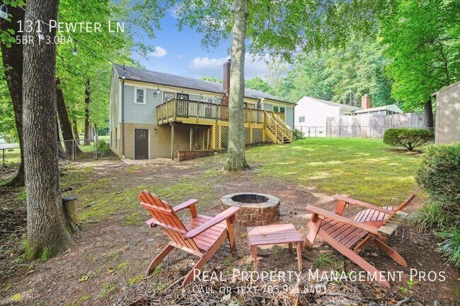 Building Photo - 131 Pewter Ln