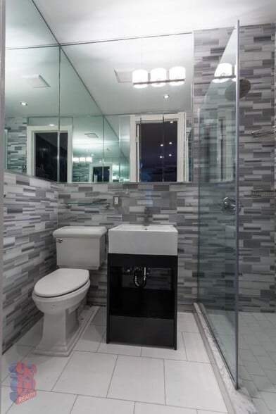 Building Photo - 3 W 103rd St