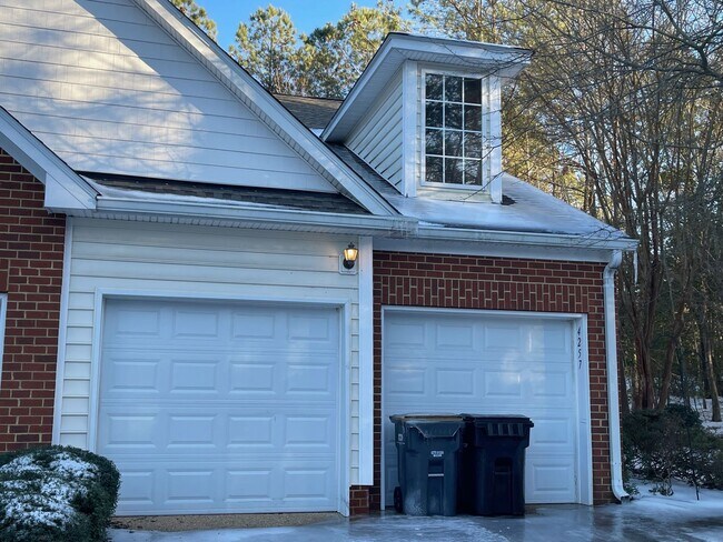 Building Photo - 4257 Falcon Creek Dr