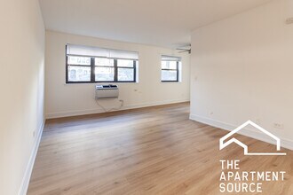 Building Photo - 441 W Barry Ave