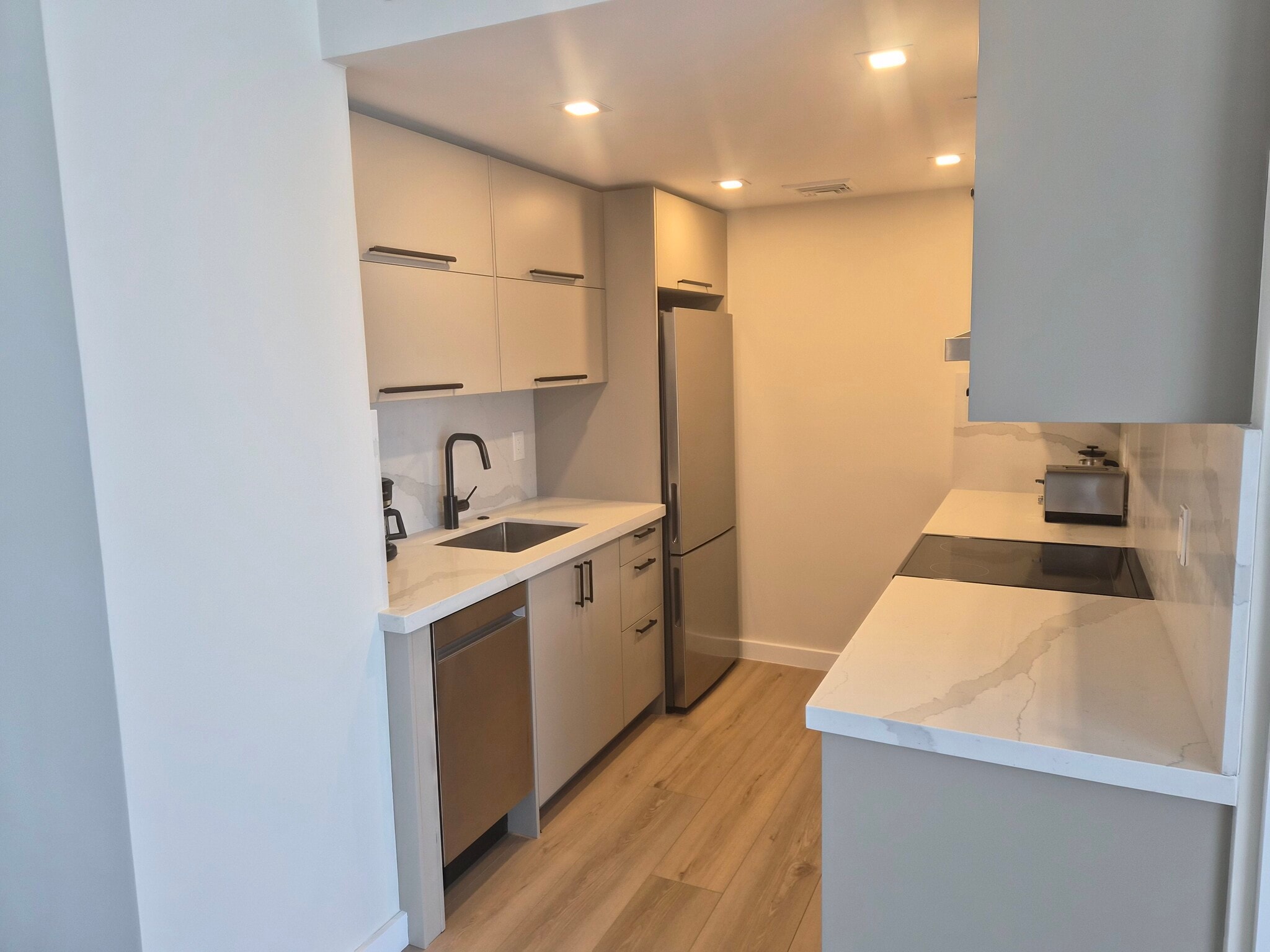 Building Photo - 1720 Harrison St